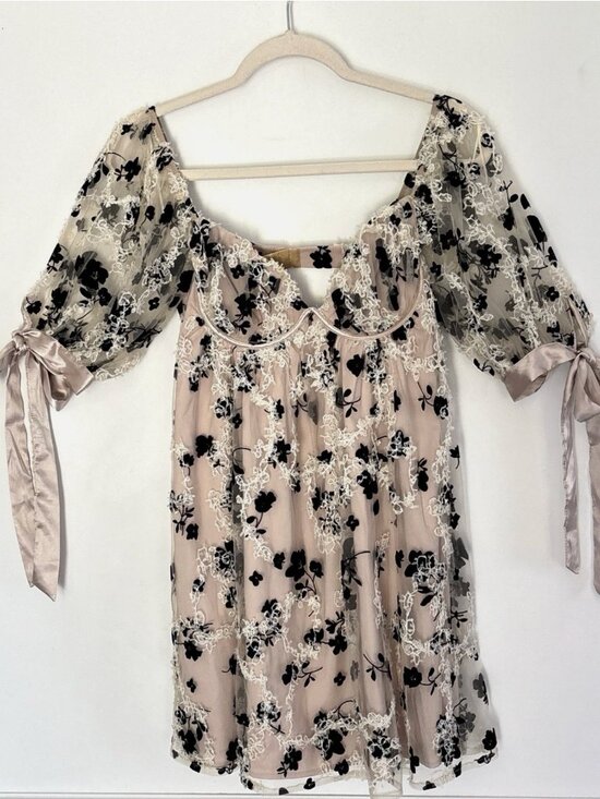 Storia Dresses & Skirts - Storia Floral Crushed Velvet Mesh Lined Babydoll Mini Dress Size Small NEW *b8
